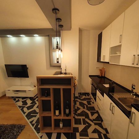 Lux Opera 2 Apartment บันยาลูกา ภายนอก รูปภาพ